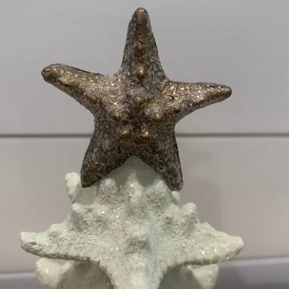 Coastal beach holiday decor- Star fish tree, holiday sign, and sea angel. - Picture 14 of 15